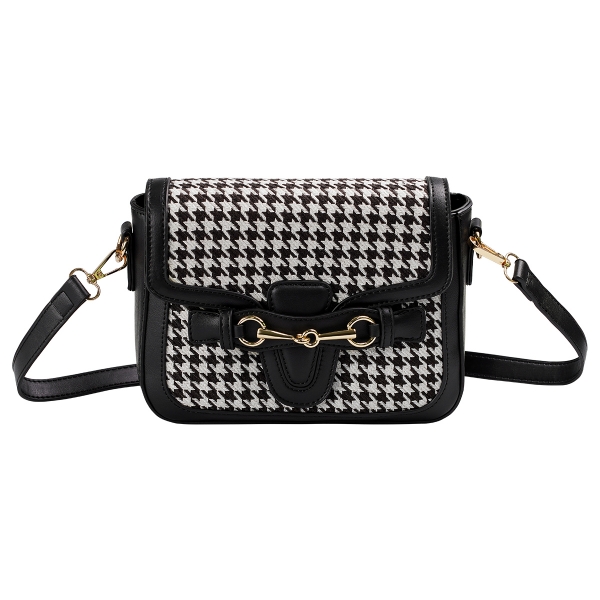 Polyester bag with checkered details